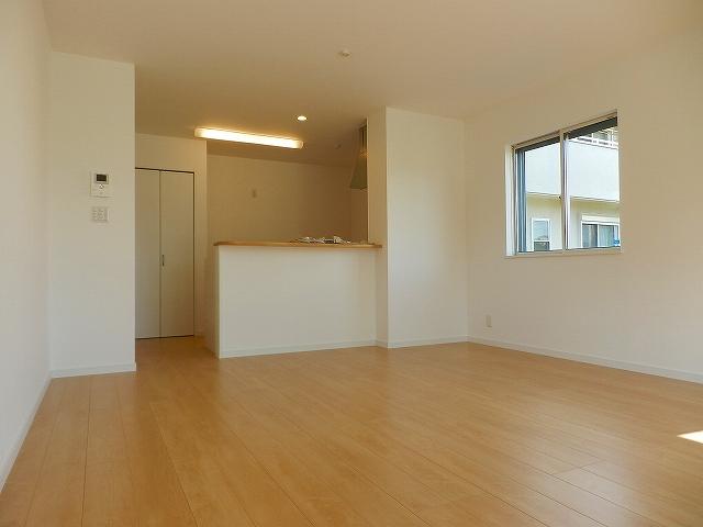 Living. Indoor (10 May 2013) Shooting