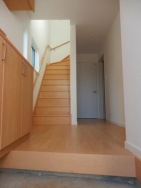 Entrance. Indoor (10 May 2013) Shooting