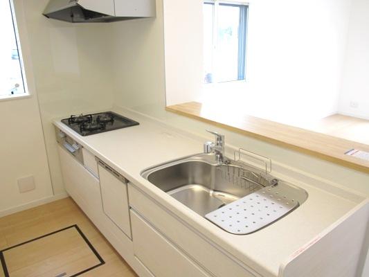 Kitchen. Indoor (10 May 2013) Shooting