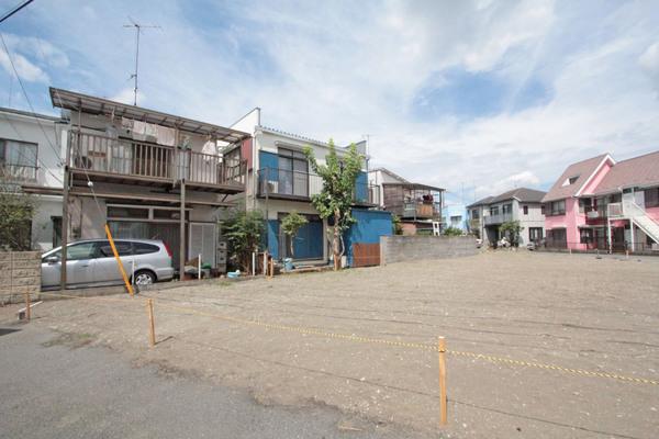 Local appearance photo. Local (September 2013) shooting D Building State of the local