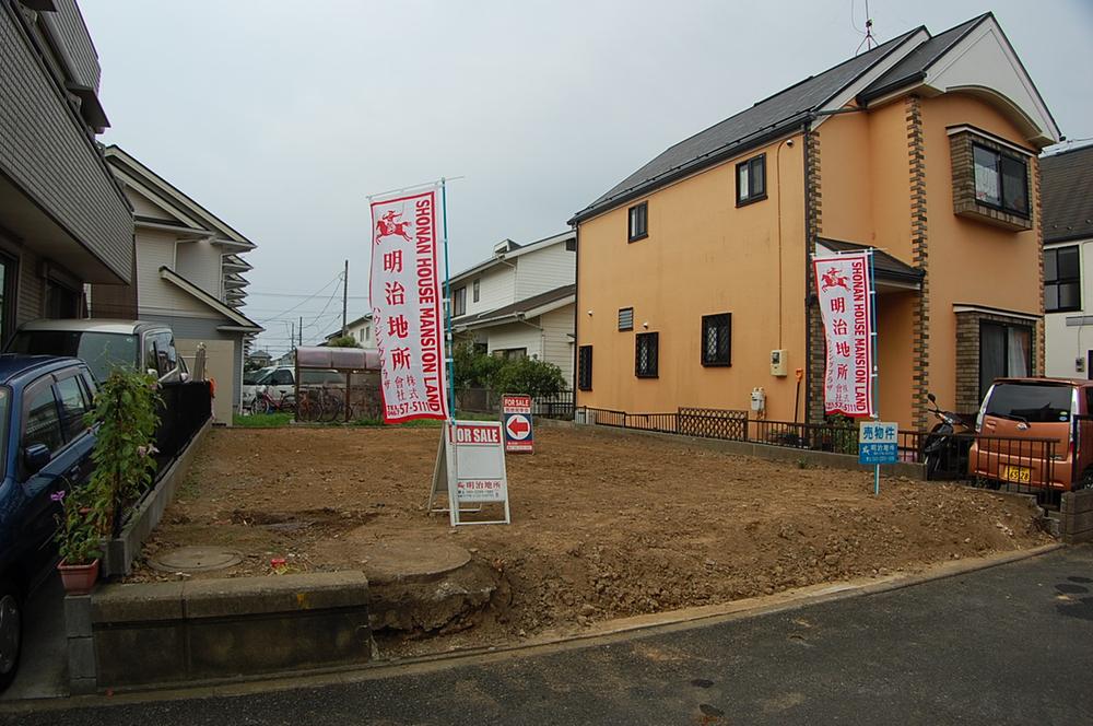 Local photos, including front road. Local (August 2013) Shooting