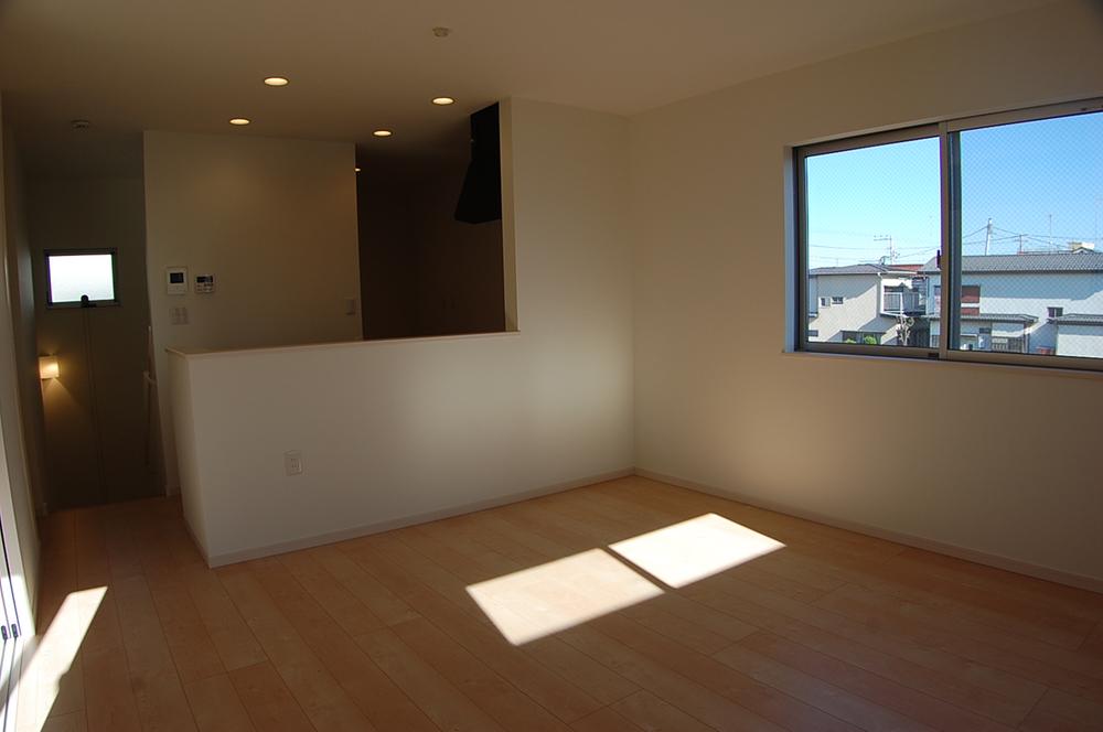 Living. Local (11 May 2013) Shooting