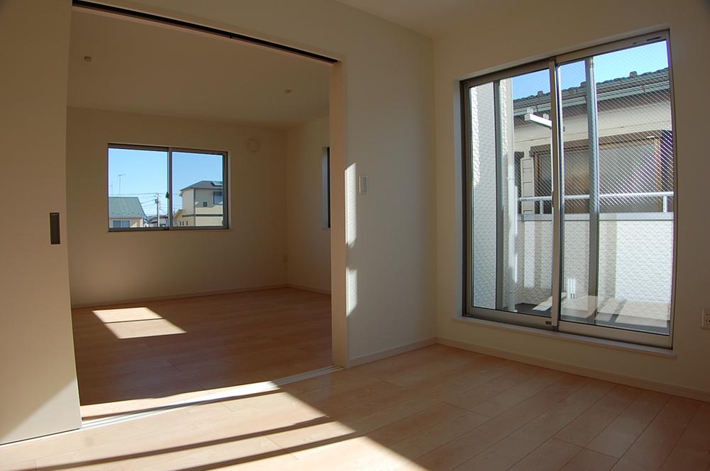 Non-living room. Local (11 May 2013) Shooting