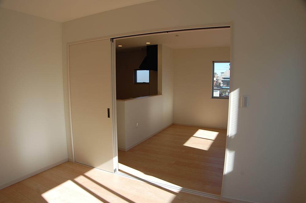 Non-living room. Local (11 May 2013) Shooting