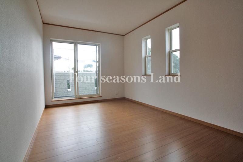 Non-living room. Indoor (11 May 2013) Shooting