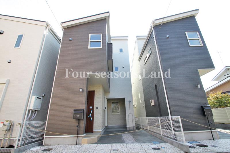 Local appearance photo. Local (10 May 2013) Shooting