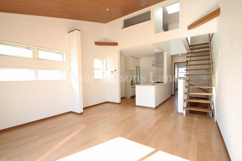 Living. Local (10 May 2013) Shooting