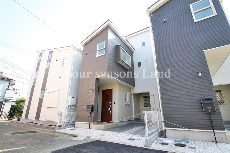 Local photos, including front road. Local (10 May 2013) Shooting