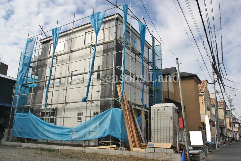 Local appearance photo. Local (12 May 2013) Shooting