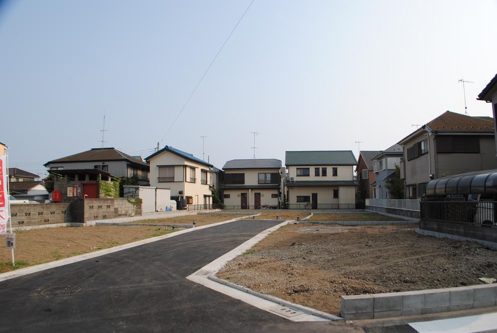 Local photos, including front road. Local (September 2013) Shooting