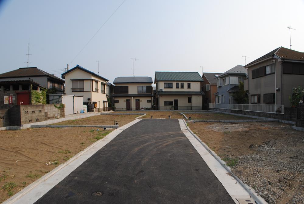 Local photos, including front road. Local (September 2013) Shooting