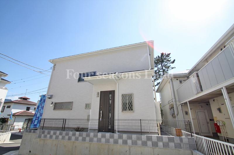 Local appearance photo. Local (11 May 2013) Shooting Building 3