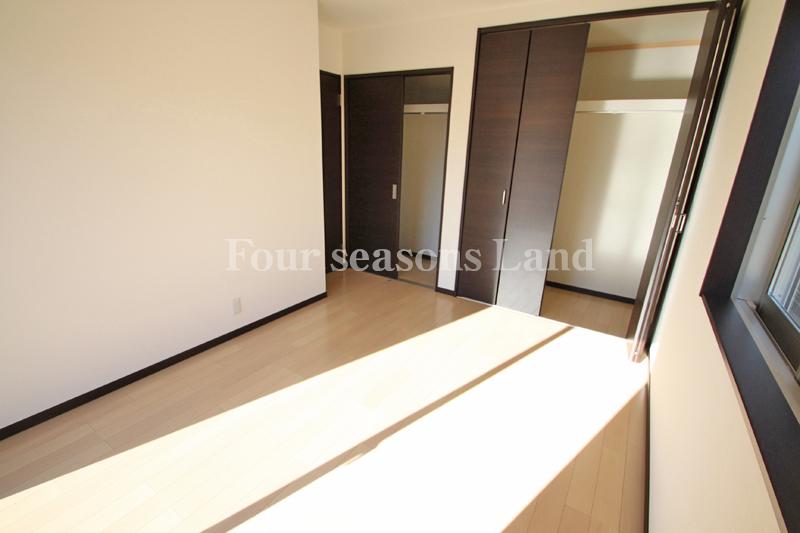 Non-living room. Indoor (12 May 2013) Shooting