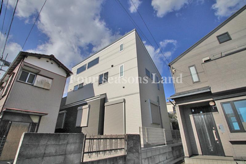 Local appearance photo. Local (12 May 2013) Shooting