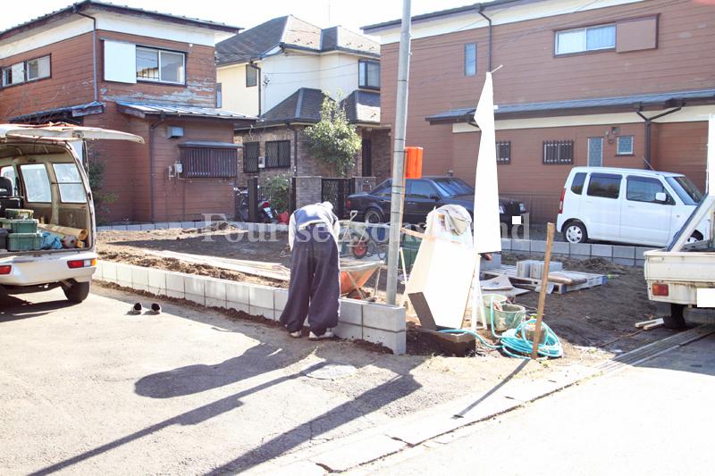 Local photos, including front road. Local (12 May 2013) Shooting