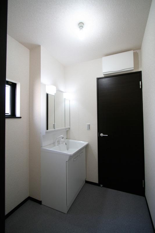 Wash basin, toilet. Example of construction