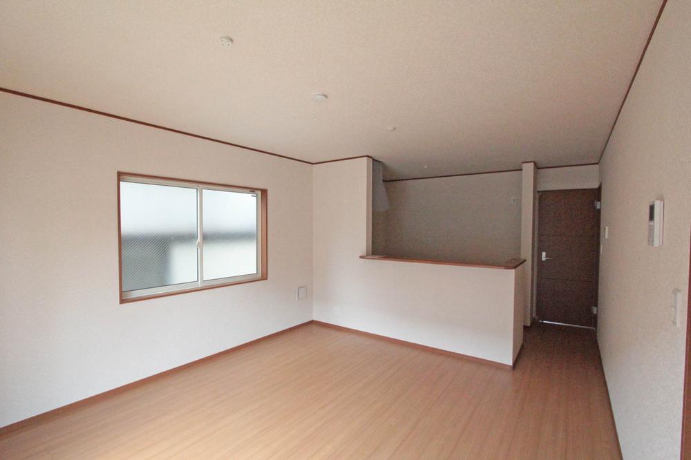 Living. 2013 09 May shooting