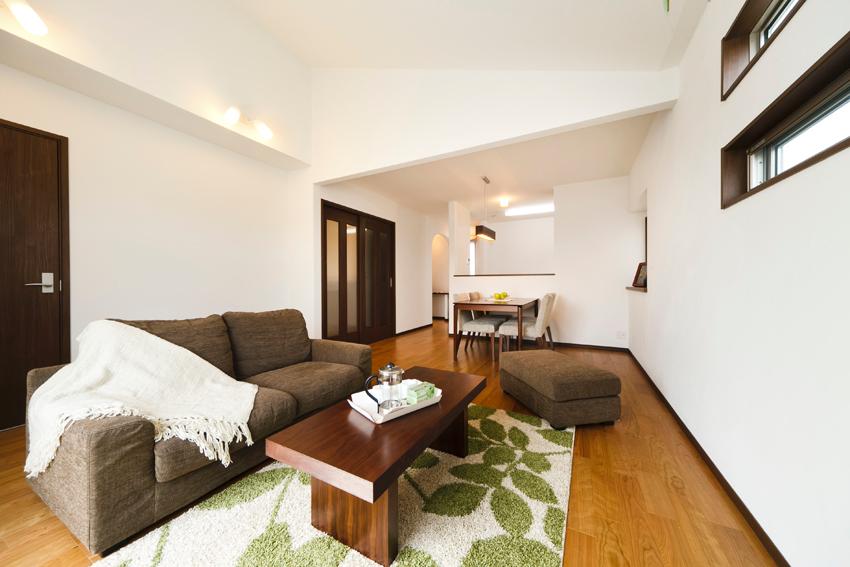 Same specifications photos (living)