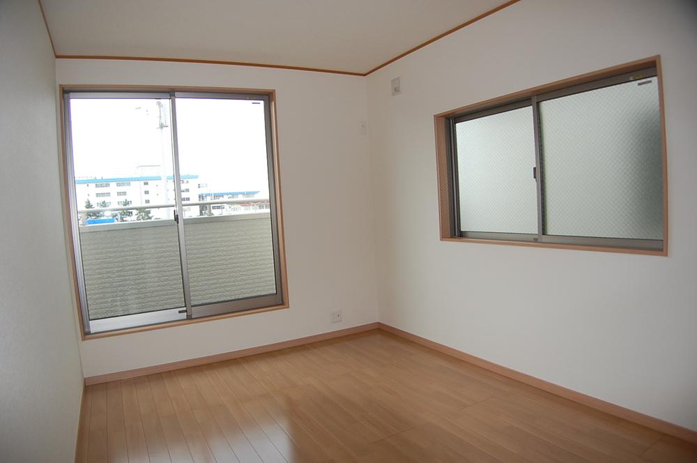 Non-living room. Indoor (10 May 2013) Shooting