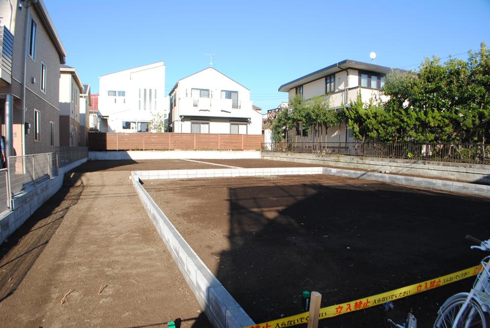 Local appearance photo. Local (11 May 2013) Shooting