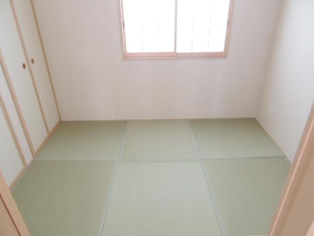 Non-living room. Indoor (10 May 2013) Shooting