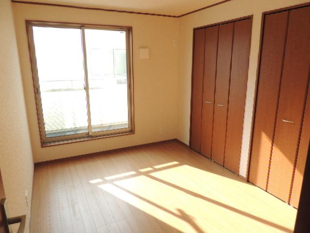 Non-living room. Indoor (10 May 2013) Shooting