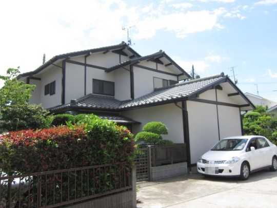 Local land photo. Appearance shooting of the current state building.