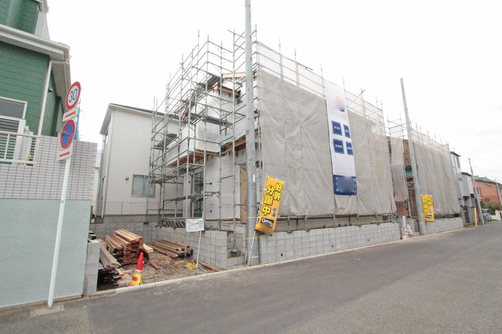 Local photos, including front road. update Local (November 03, 2013) Shooting