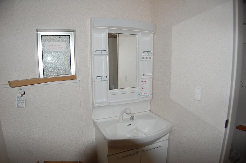 Wash basin, toilet. Local (12 May 2013) Shooting