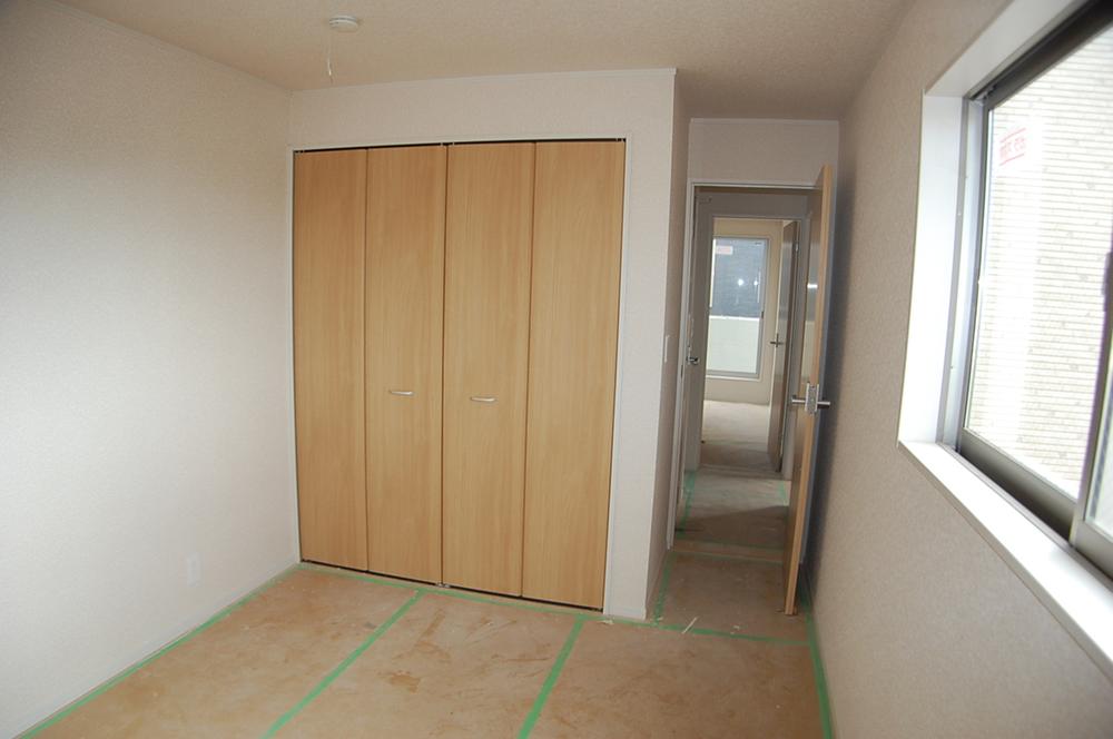 Non-living room. Local (12 May 2013) Shooting