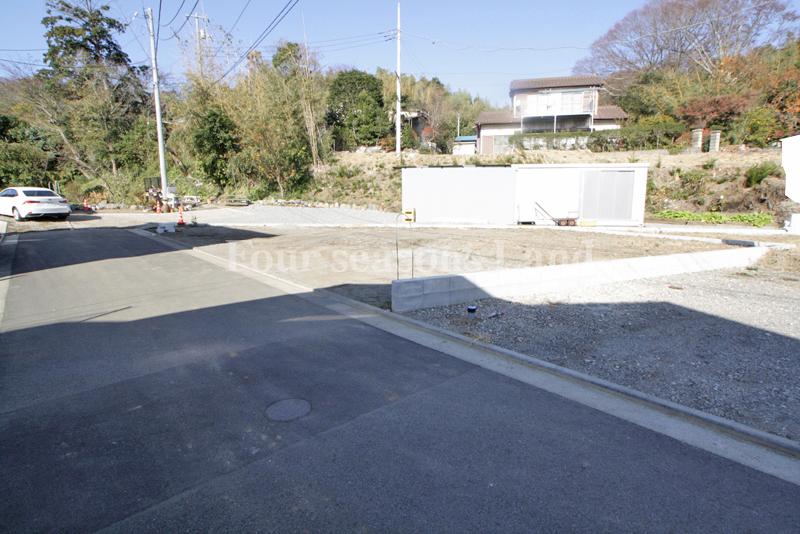 Local photos, including front road. Local (12 May 2013) Shooting NO.2