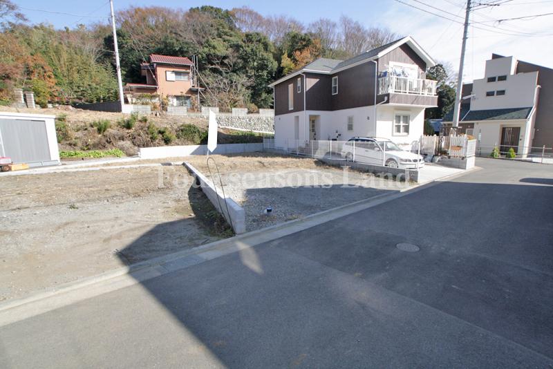 Local photos, including front road. Local (12 May 2013) Shooting NO.3