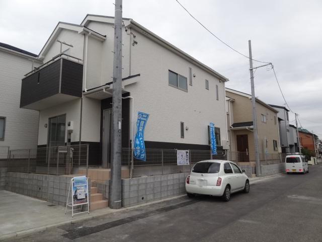 Local appearance photo. Local (11 May 2013) Shooting