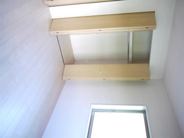 Non-living room. Indoor (12 May 2013) Shooting