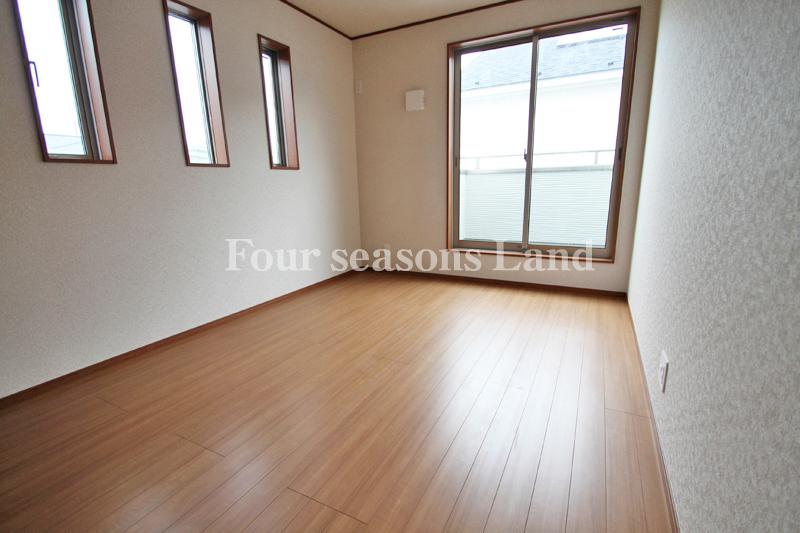 Non-living room. Local (September 2013) Shooting