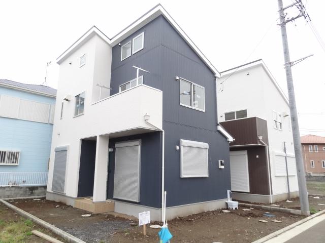 Local appearance photo. Local (07 May 2013) Shooting