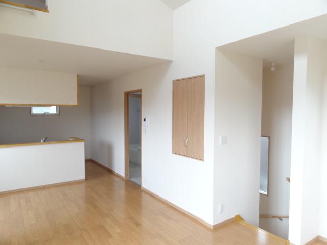 Living. Indoor (07 May 2013) Shooting