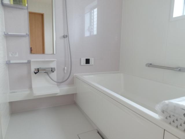 Bathroom. Indoor (07 May 2013) Shooting