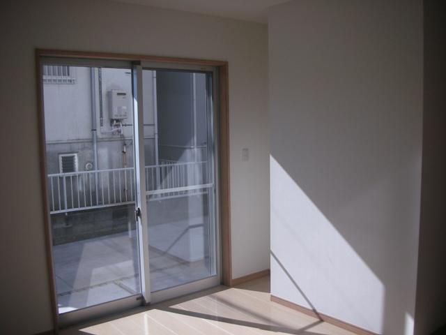 Non-living room. First floor southeast of room