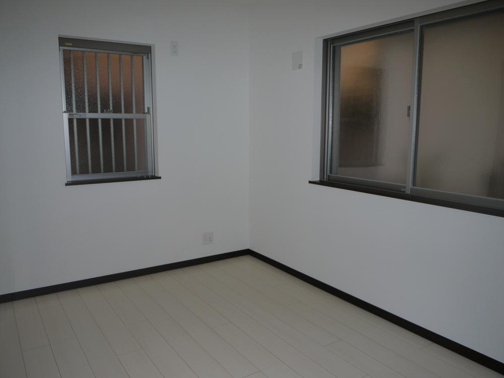 Non-living room. Local (12 May 2013) Shooting