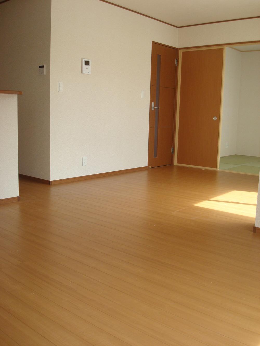 Living. Room 1 Building (September 2013) Shooting