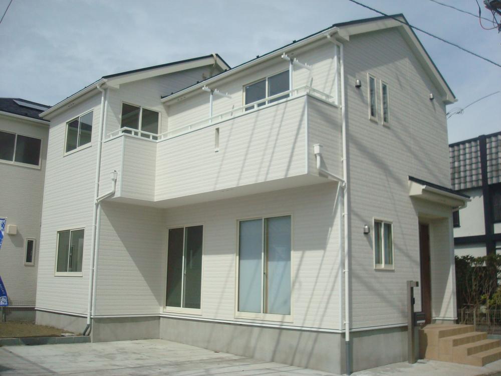 Local appearance photo. Local 1 Building (September 2013) Shooting