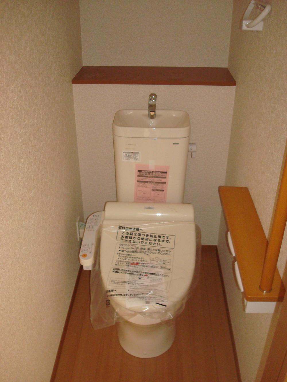 Toilet. Indoor 1.2 Building common (September 2013) Shooting