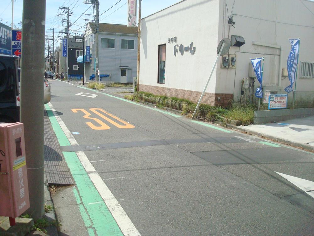 Local photos, including front road. Local (September 2013) Shooting