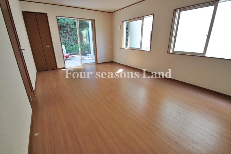 Living. Local (September 2013) Shooting 4 Building