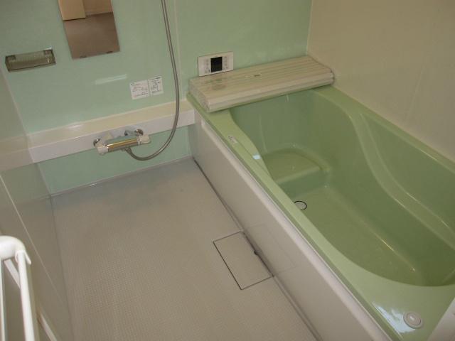 Same specifications photo (bathroom)
