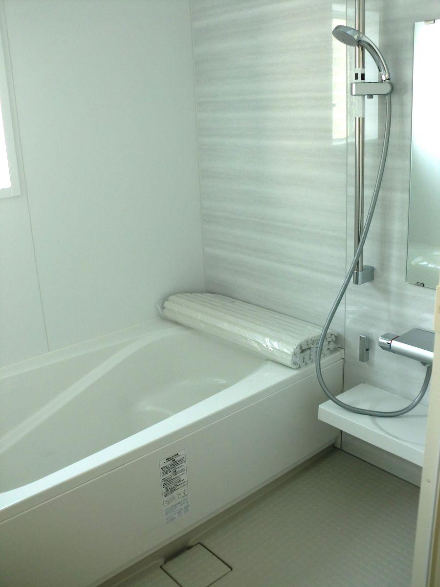 Bathroom. Bathroom (07 May 2013) Shooting