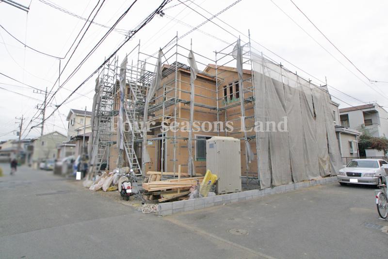 Local photos, including front road. Local (12 May 2013) Shooting