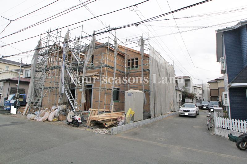 Local photos, including front road. Local (12 May 2013) Shooting