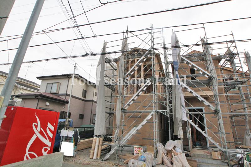 Local appearance photo. Local (12 May 2013) Shooting